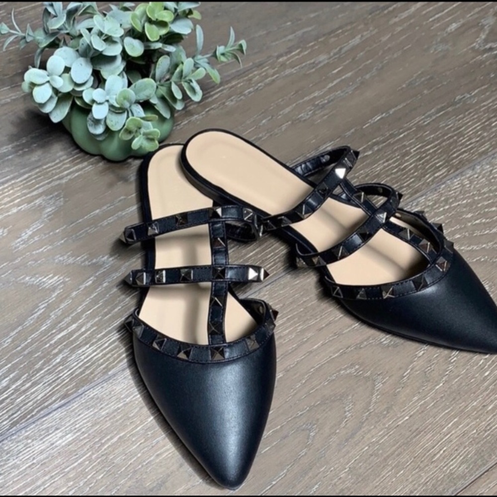 Black Studded Mules - Pointy Toe